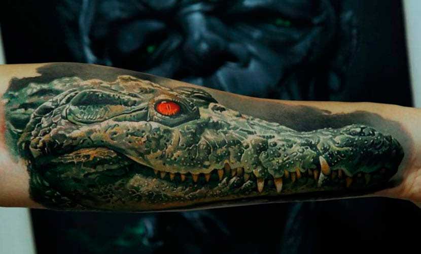 tatuajes de cocodrilos con ojos llamativos