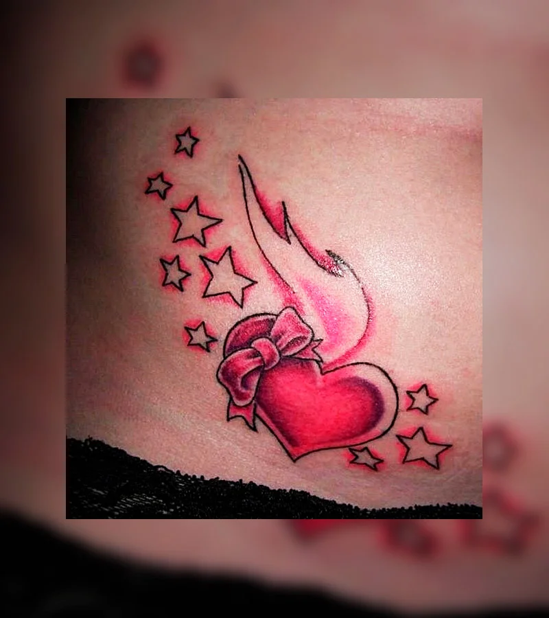tatuajes de corazones y estrellas