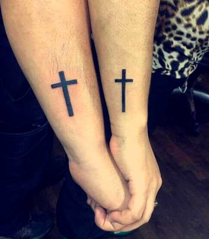 tatuajes de cruces para parejas