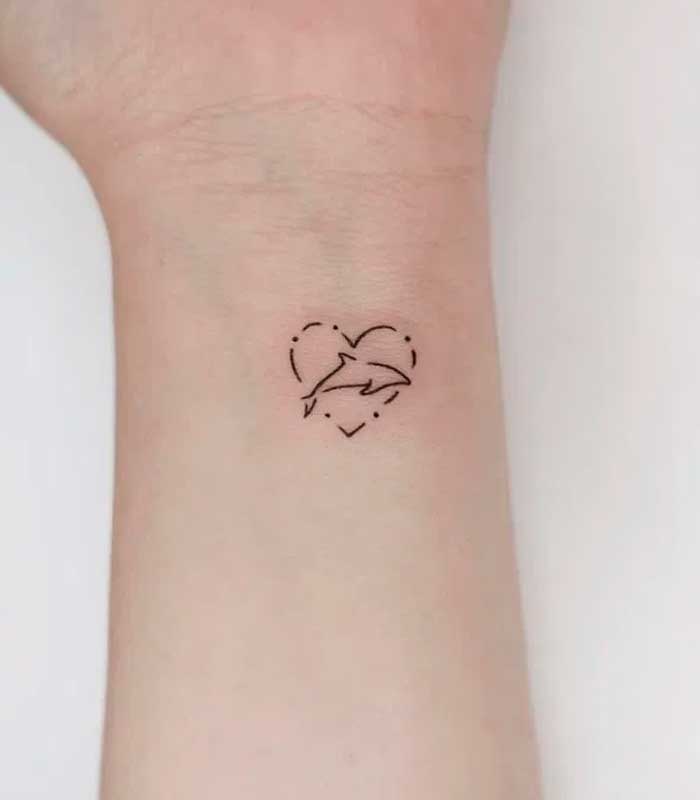 tatuajes de delfines pequenos