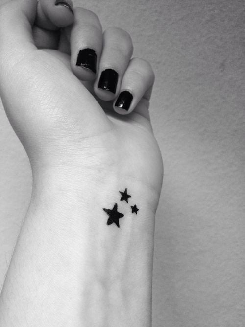tatuajes de estrellas para mujeres