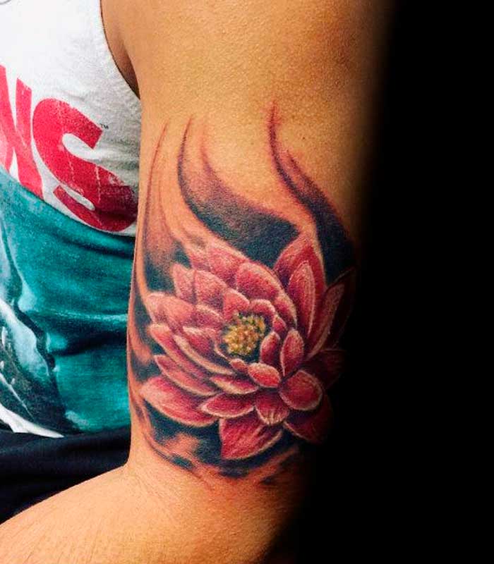 tatuajes de flor de loto para chicos