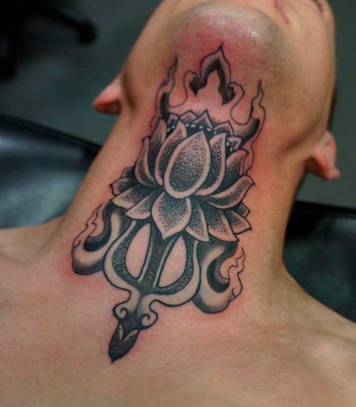 tatuajes de flor de loto para hombres