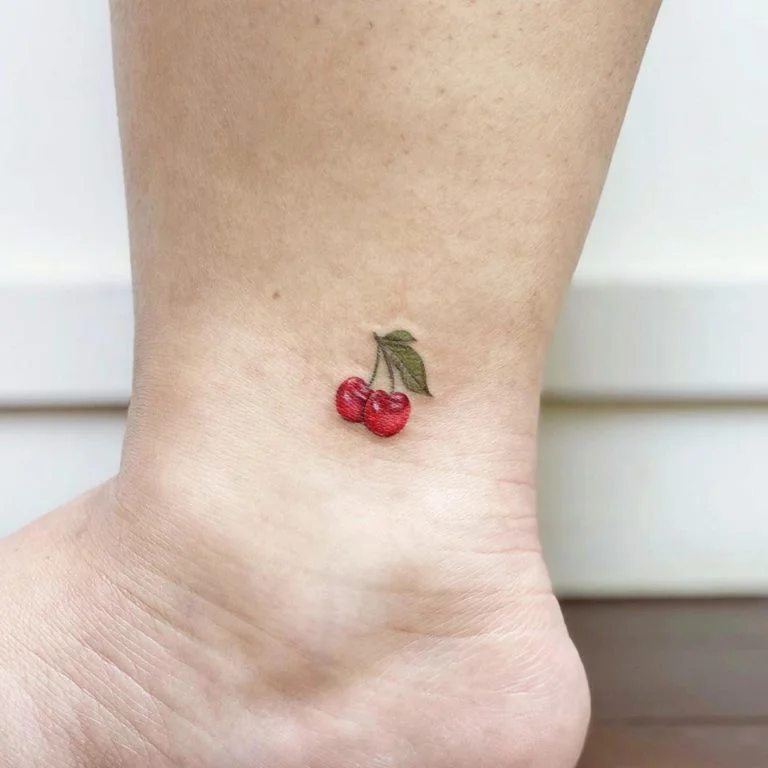 Tatuajes de comidas, bebidas y frutas: 🍔🍍🍷 + 100 imágenes 80 tatuajes de frutas 18