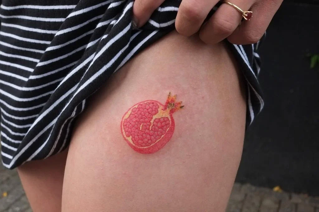 Tatuajes de comidas, bebidas y frutas: 🍔🍍🍷 + 100 imágenes 93 tatuajes de frutas 31