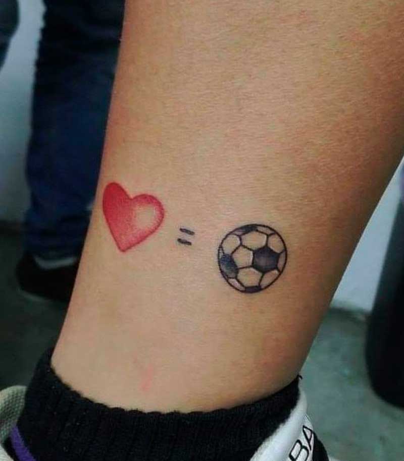 tatuajes de futbol para mujeres 13