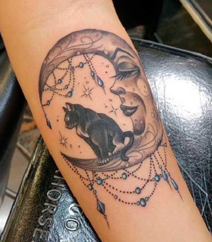 tatuajes de gatos con la luna