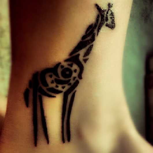 tatuajes de jirafas tribales