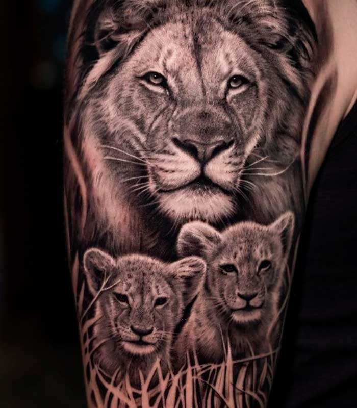 tatuajes de leones con cachorros