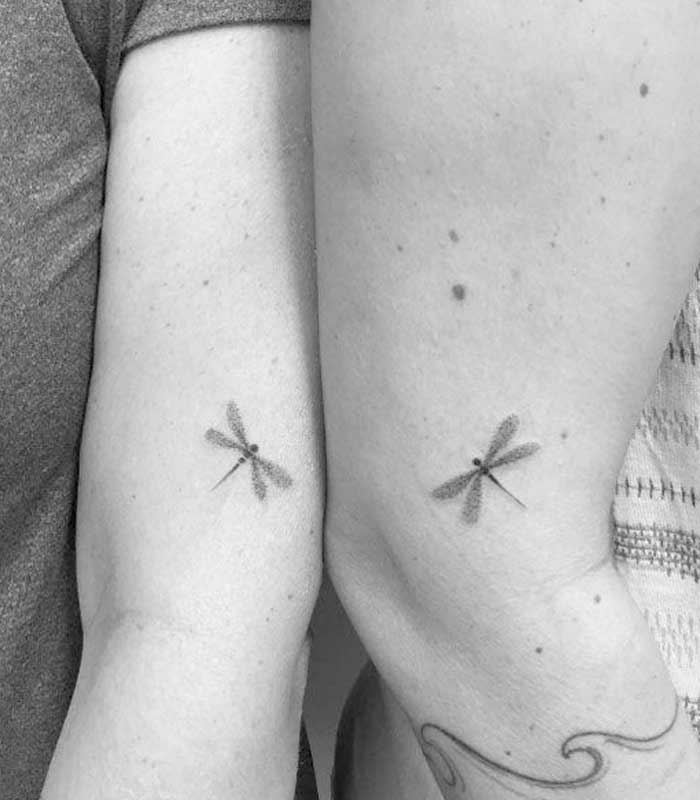 tatuajes de libelulas para parejas