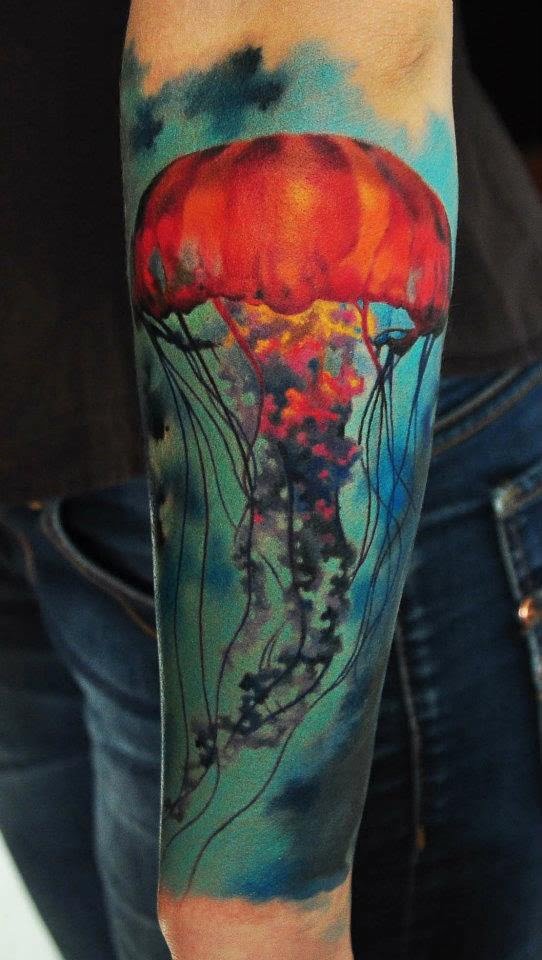 tatuajes de medusa en el antebrazo 3