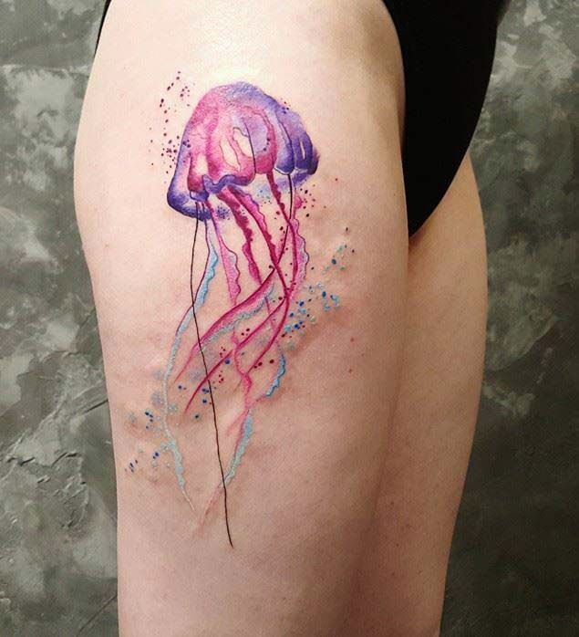 tatuajes de medusa para mujeres 12