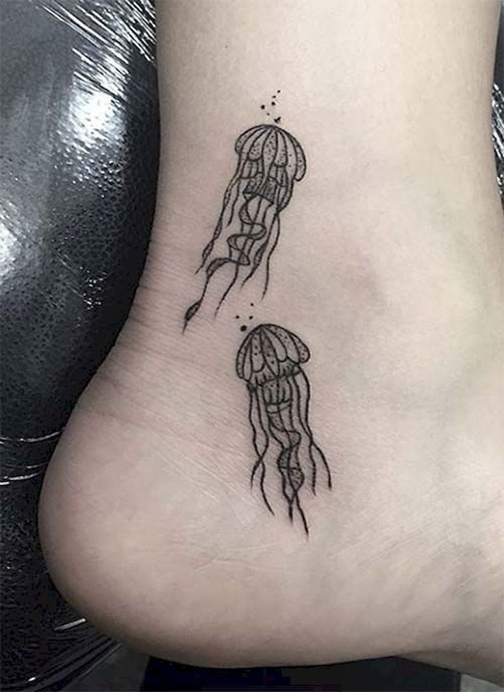 tatuajes de medusa pequenos 12