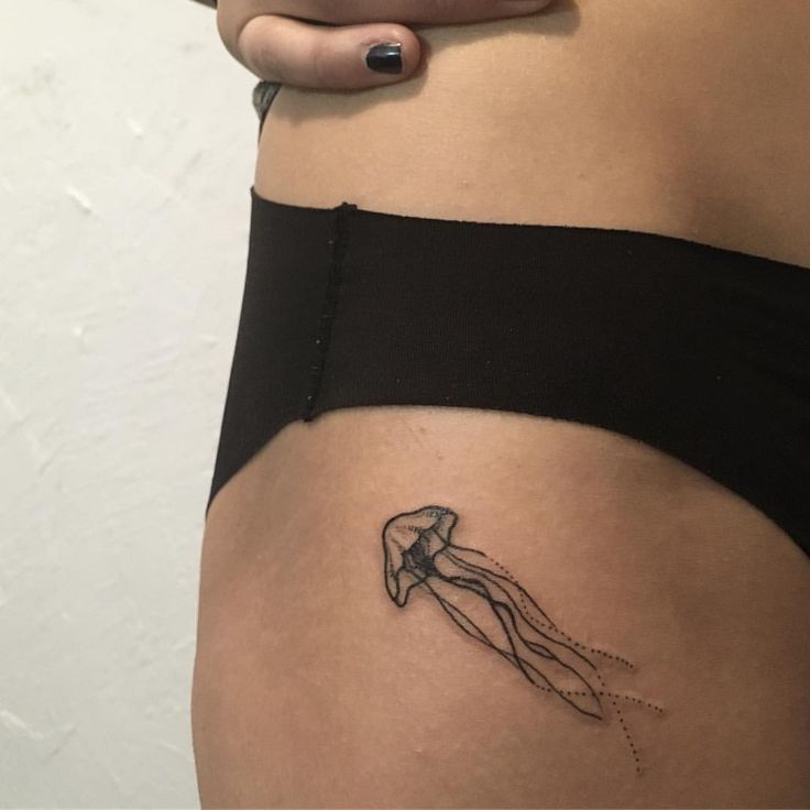 tatuajes de medusas pequenos