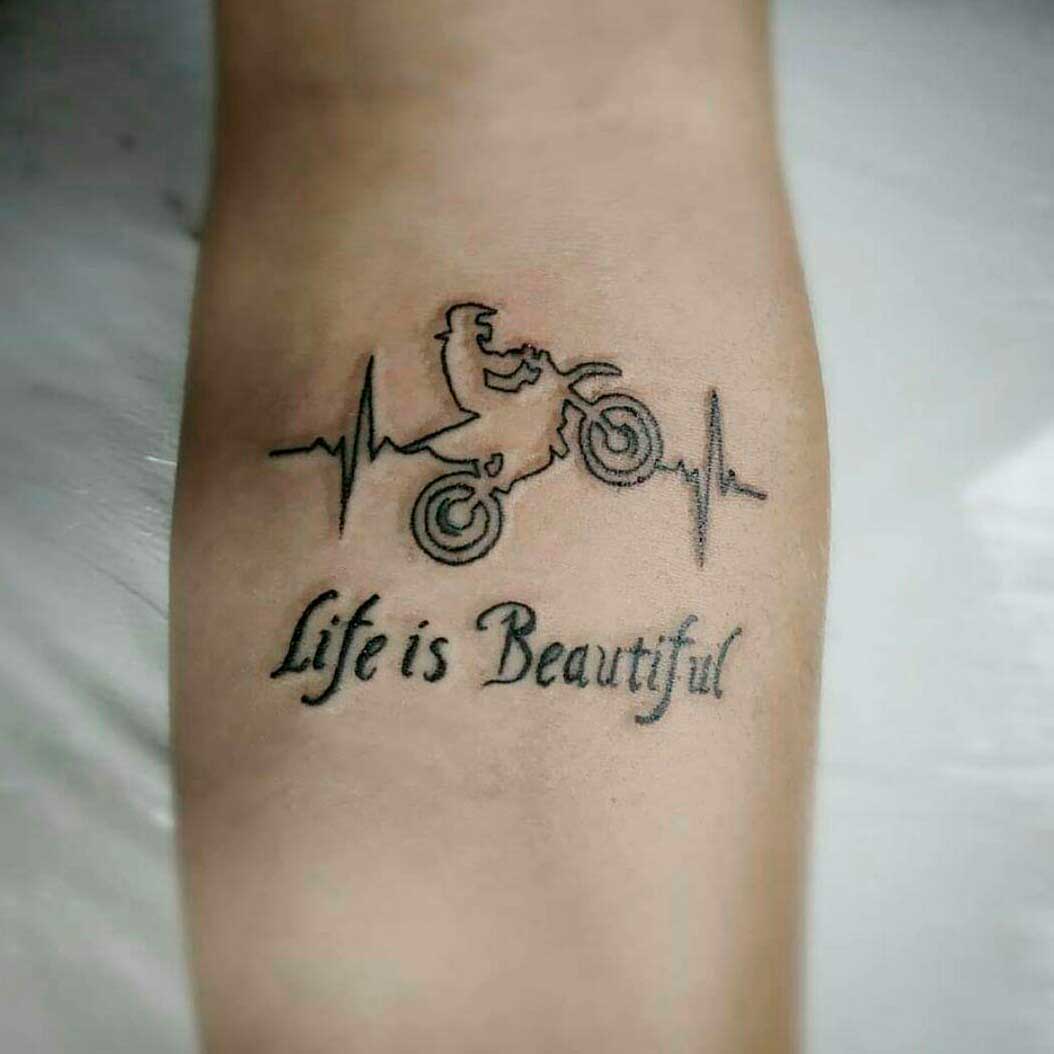 tatuajes de motos con frases