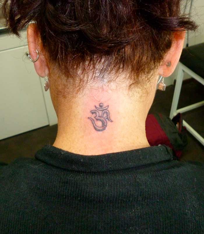 tatuajes de om para damas