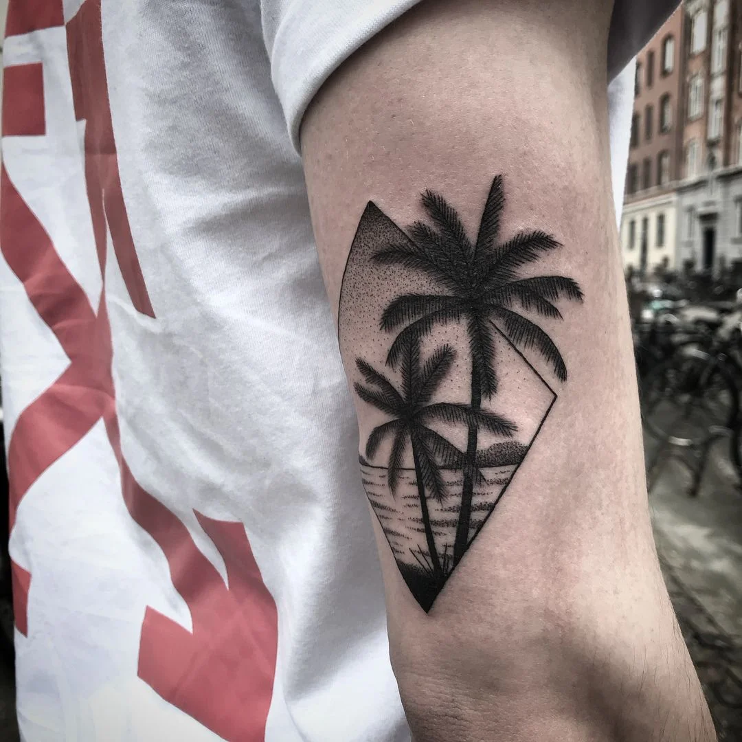 tatuajes de palmeras hombre