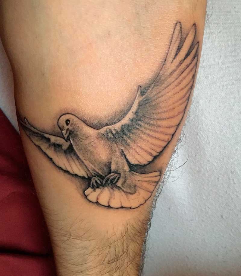 tatuajes de palomas para hombres 25