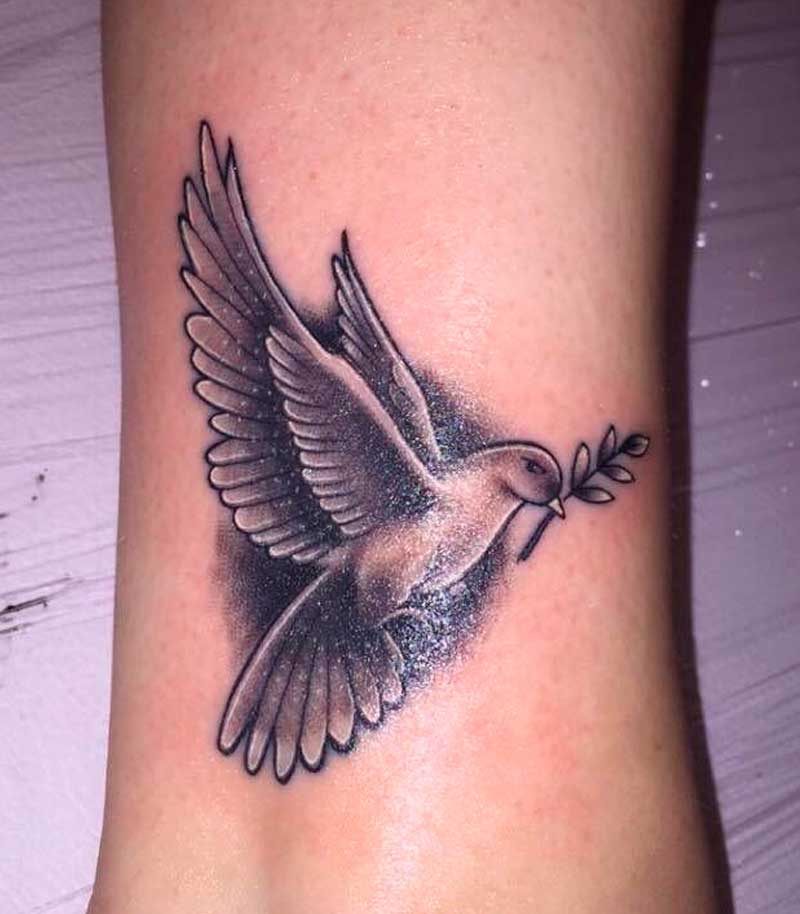 tatuajes de palomas para mujeres 22