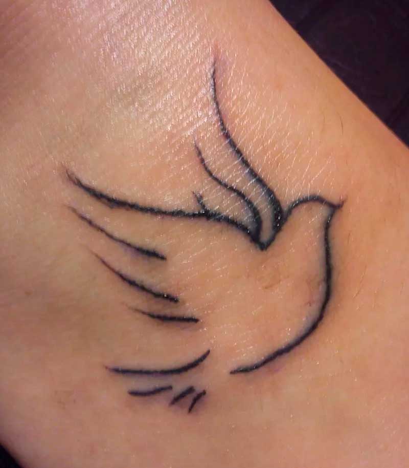 tatuajes de palomas para mujeres 23