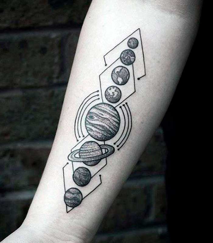 tatuajes de planetas para chicos