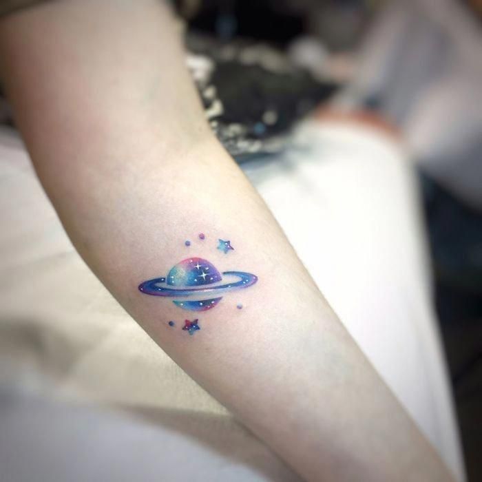 tatuajes de planetas pequenos 18