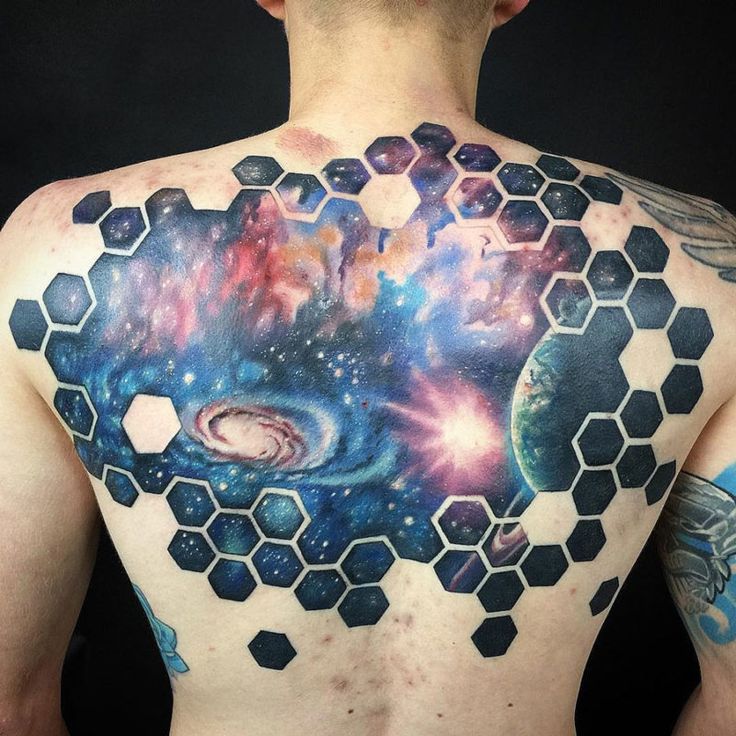 tatuajes de planetas y galaxias 13
