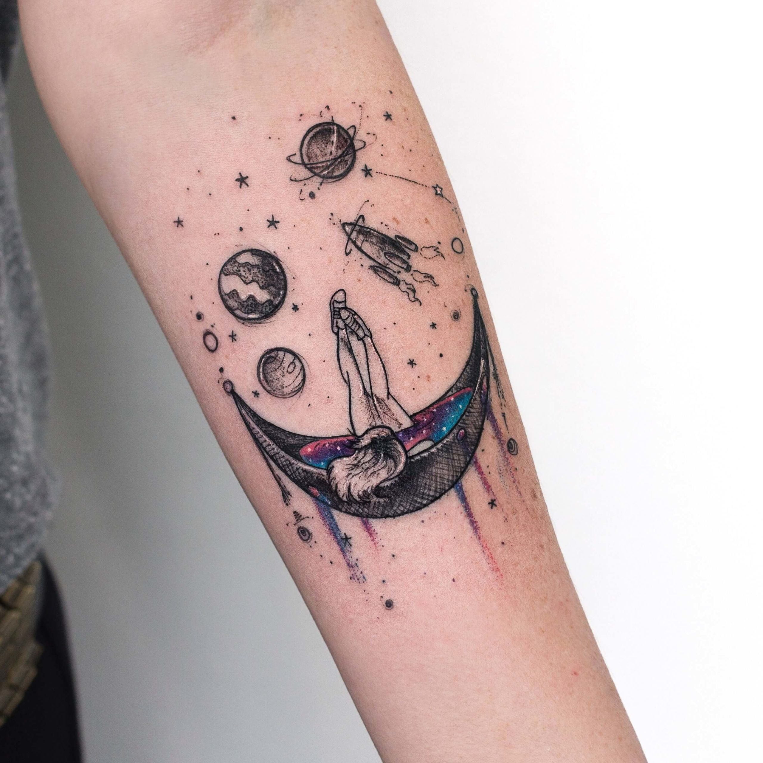 tatuajes de planetas y galaxias 14