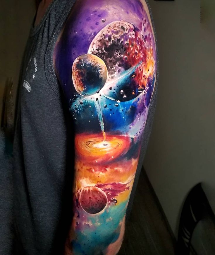tatuajes de planetas y galaxias 9