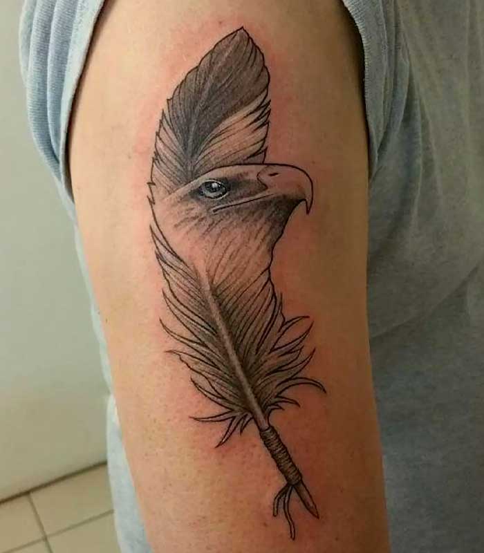 tatuajes de plumas o alas de aguilas 1