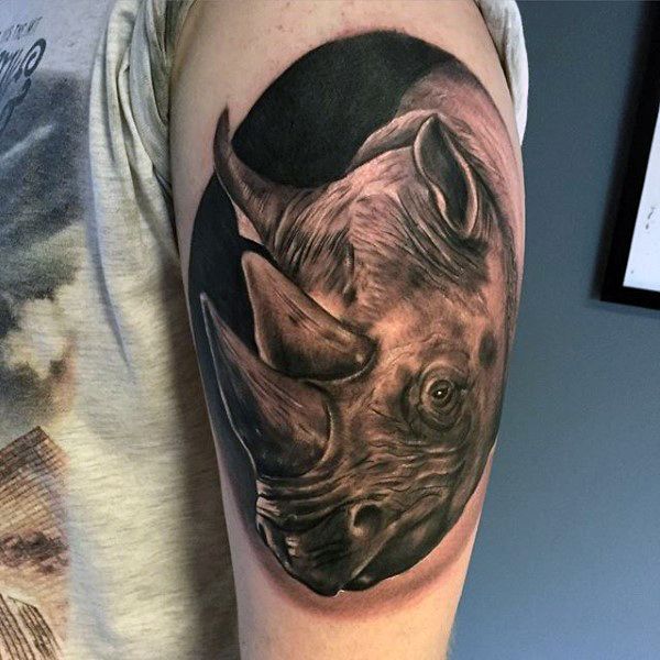 tatuajes de rinocerontes para caballeros
