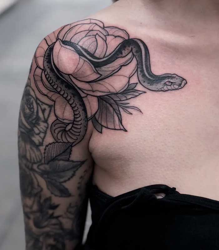 tatuajes de serpientes para damas