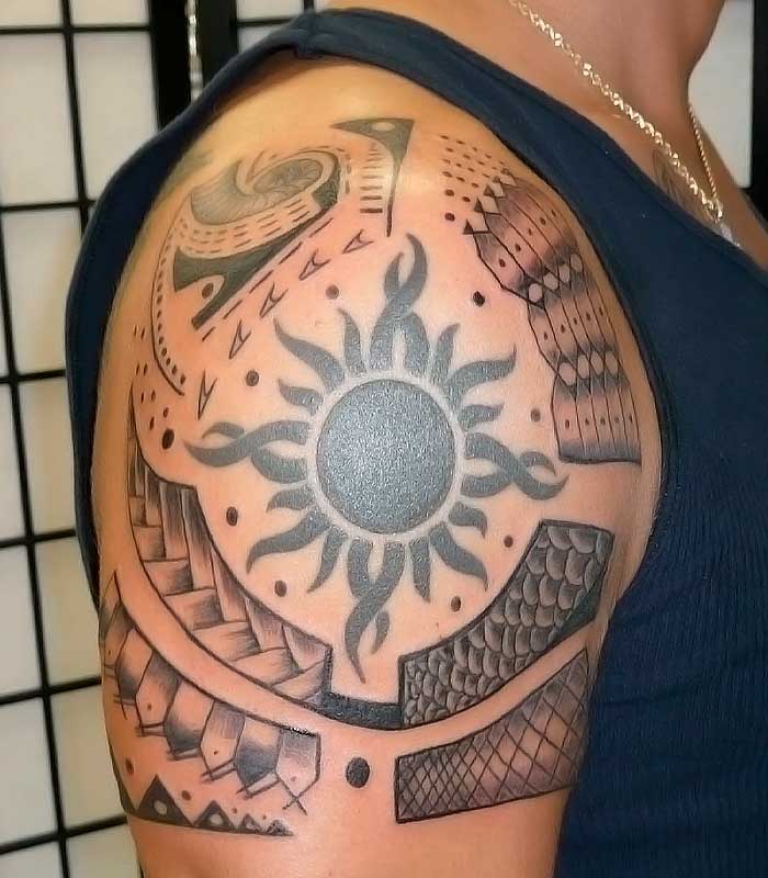 tatuajes de sol y luna para caballeros