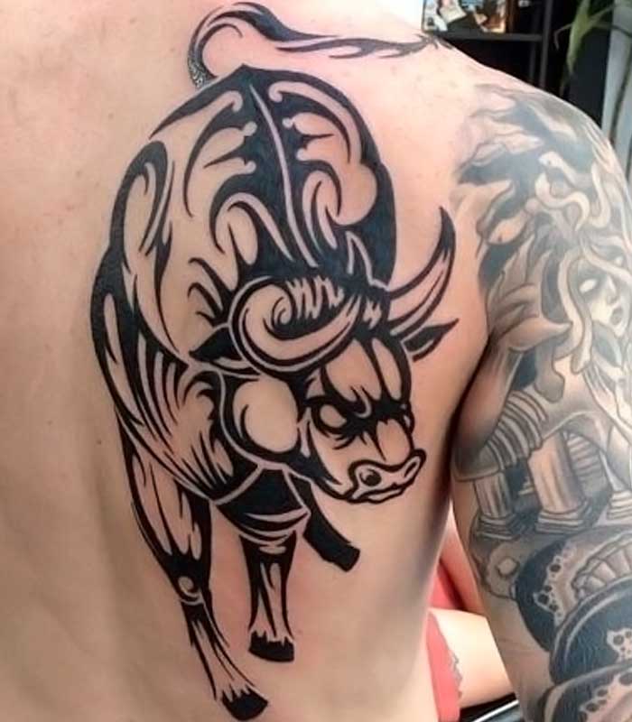 tatuajes de toros tribales