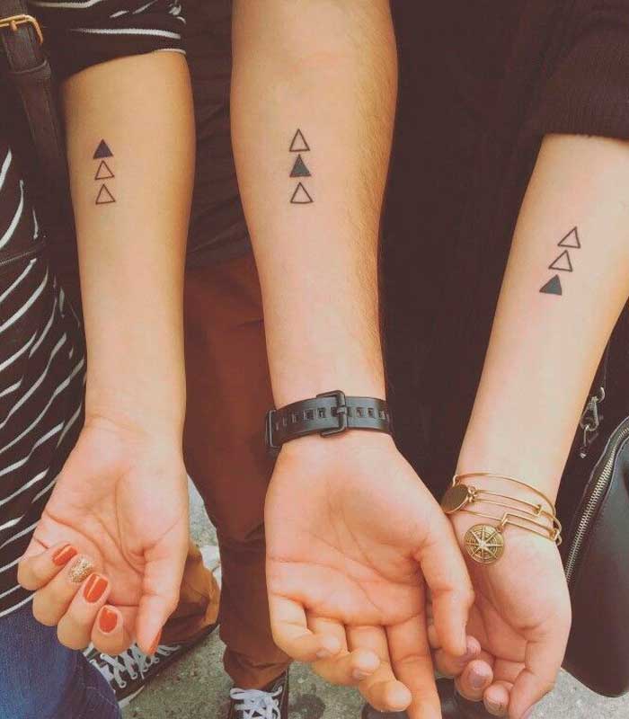 tatuajes de triangulos hermanos