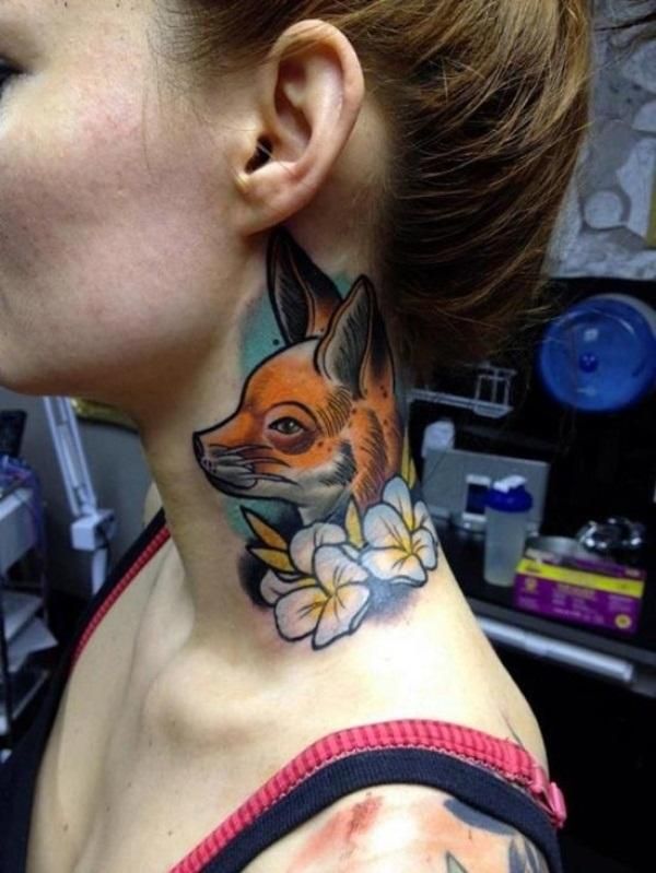 tatuajes de zorros en el cuello