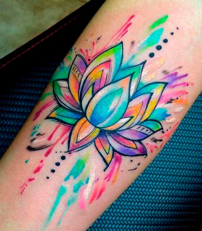 tatuajes flor de loto a color