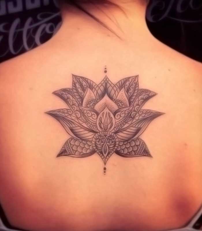 tatuajes flor de loto tribal