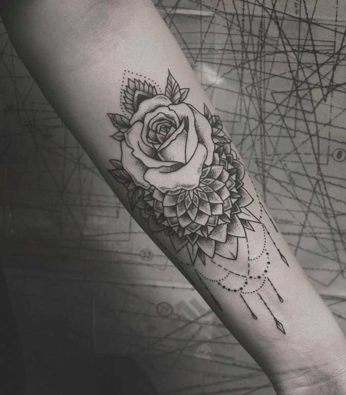 tatuajes mandalas con rosas