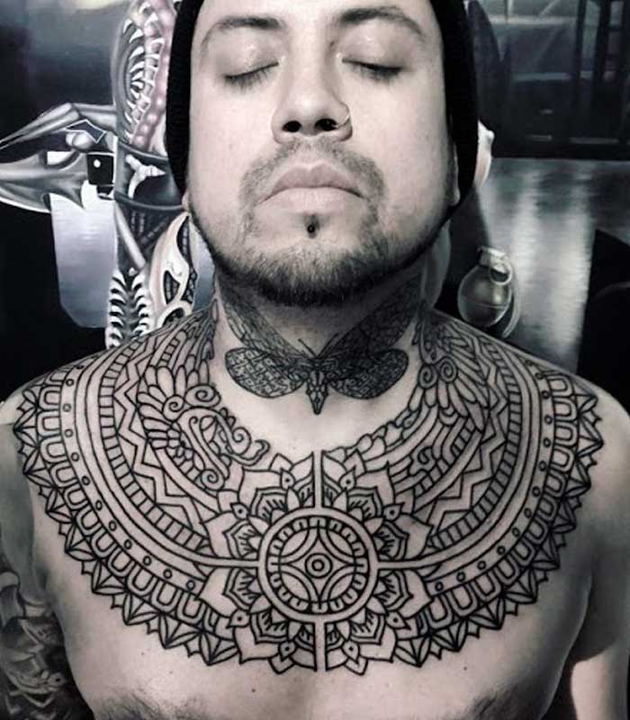 tatuajes mayas en el pecho
