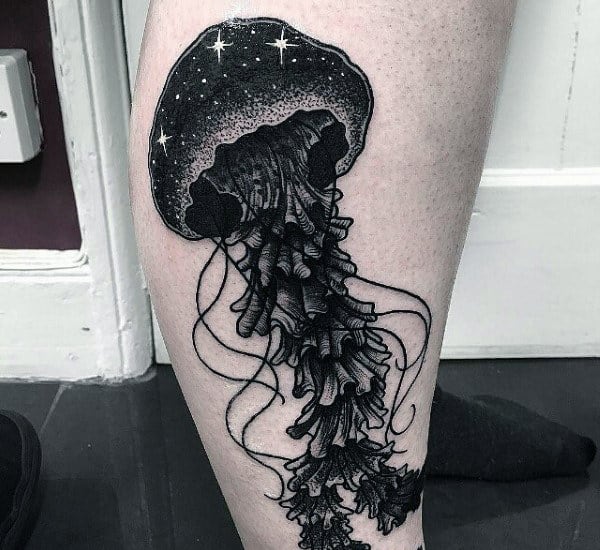 tatuajes negros de medusas