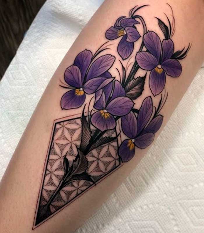 tatuajes violetas 15