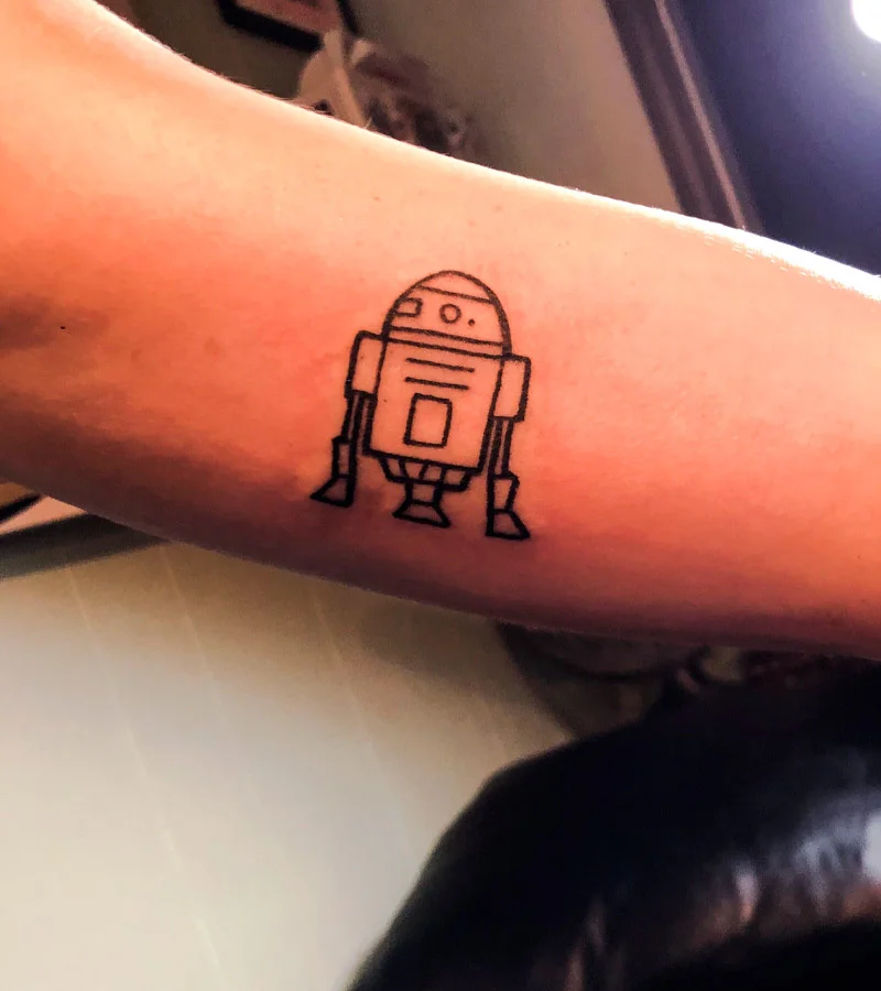 tatuajes de R2 D2 de star wars 5