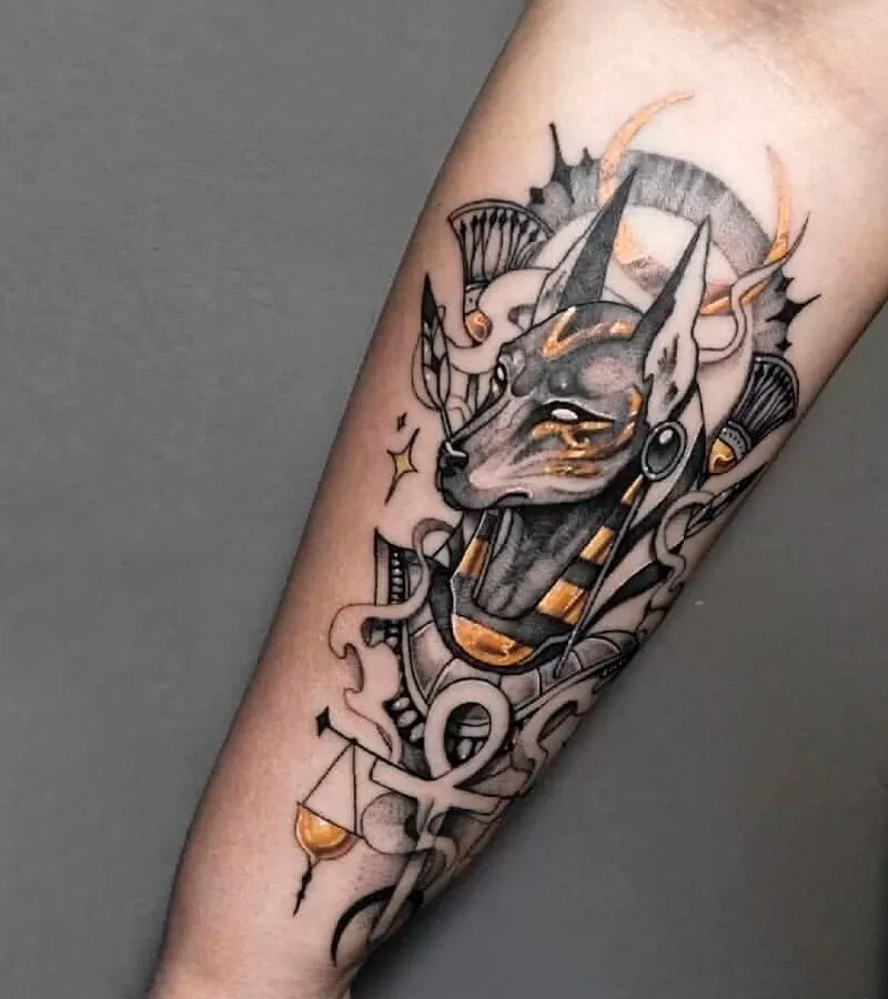 tatuajes de anubis en el brazo 4