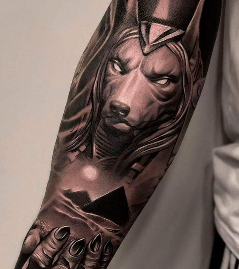 tatuajes de anubis en el brazo 7