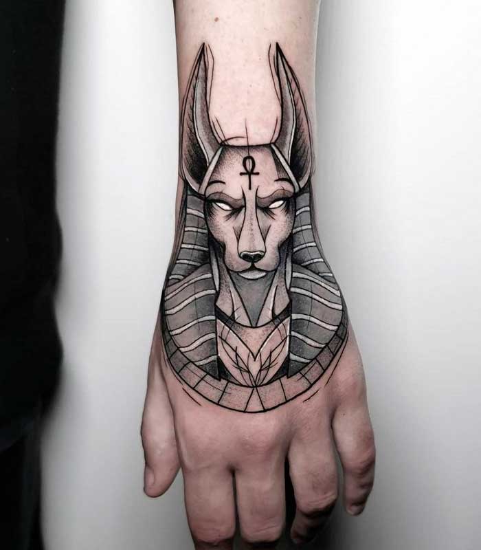 Tatuajes de Anubis para hombres
