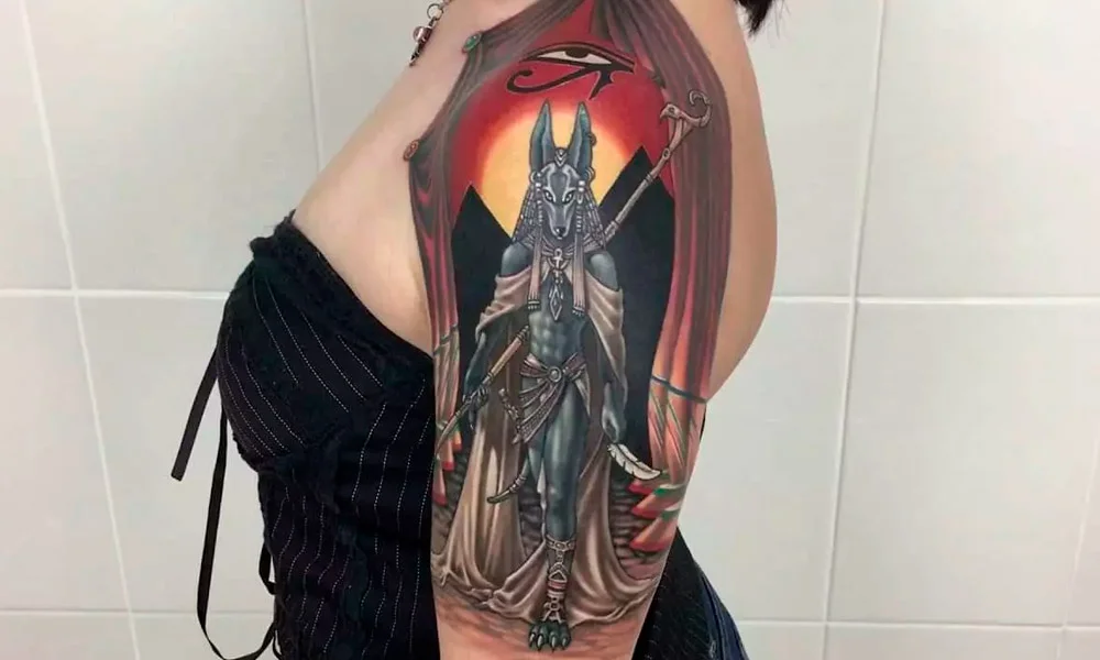 tatuajes de anubis para mujeres 11