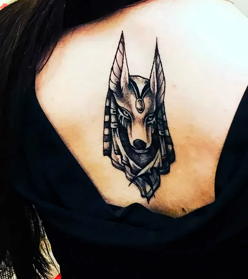 tatuajes de anubis para mujeres 18