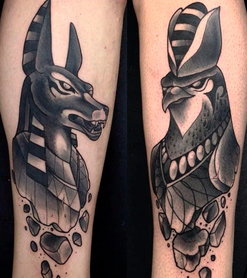 Tatuajes de Anubis y Horus