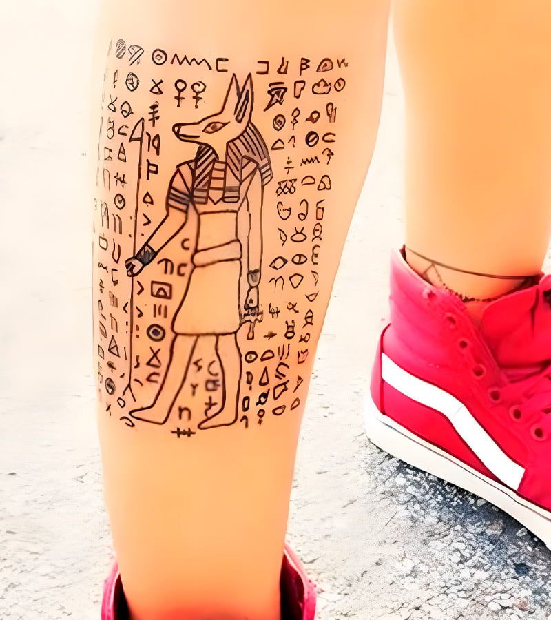 tatuajes de anubis y jeroglificos 2